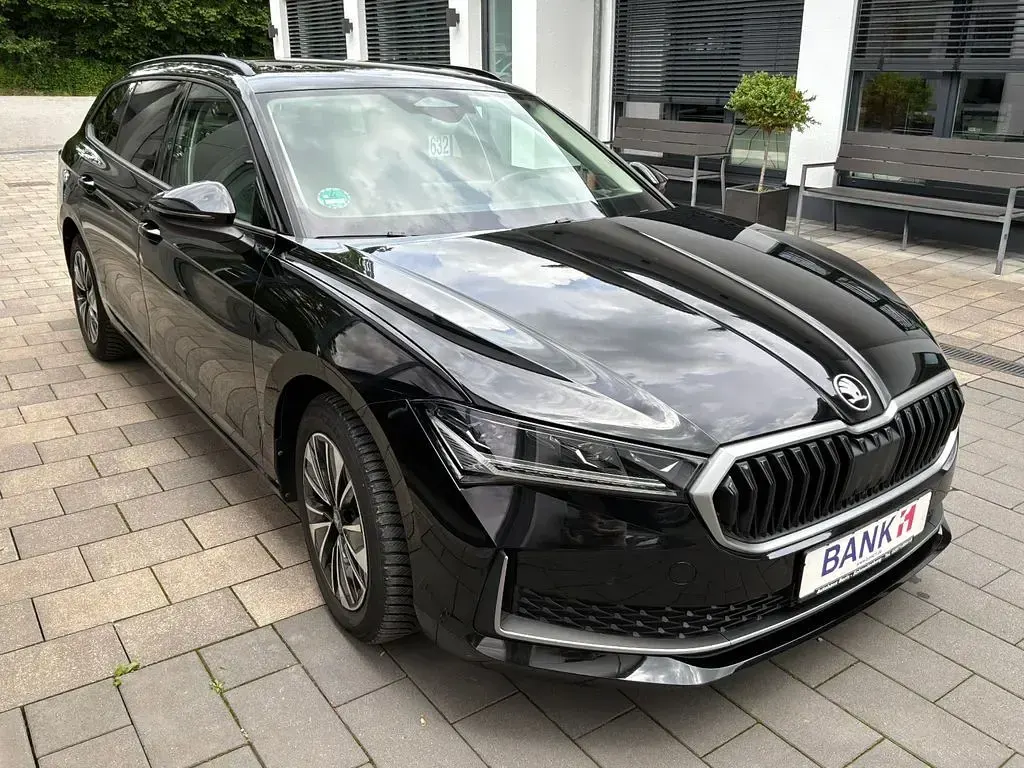 Gebraucht Skoda Superb 193 PS (141 kW) 2025 Schwarz Kombi
