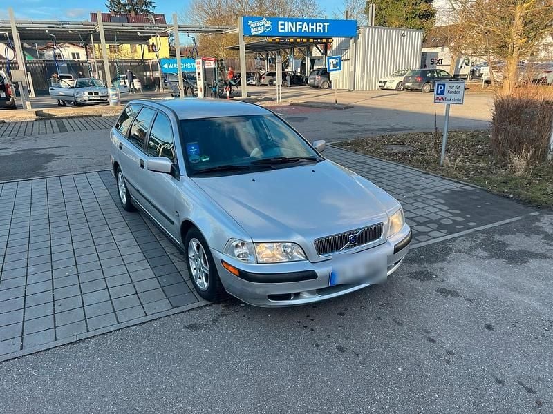 Gebraucht Volvo V40 108 PS (79 kW) 2000 Silber Kombi