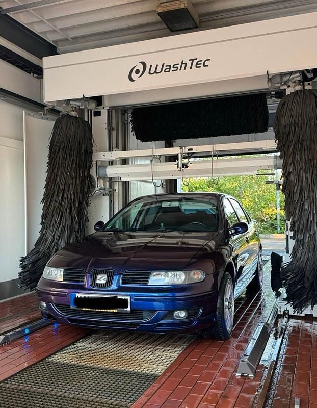 Andere farben Gebraucht 2002 Seat Leon Kleinwagen | 750 € (Fairer Preis) - Bild 1/4