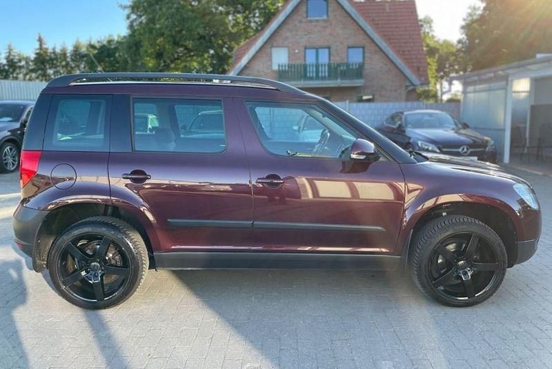Andere farben Gebraucht 2011 Skoda Yeti Elegance SUV | 6.000 € (Fairer Preis) - Bild 1/4