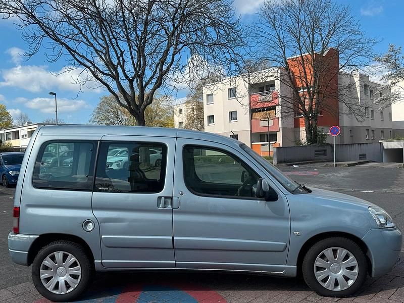 Gebraucht Citroën Berlingo 109 PS (80 kW) 2006 Grau Van / Kleinbus