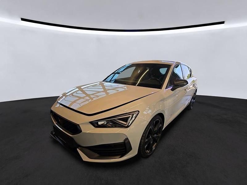 Gebraucht Cupra Leon VZ 245 PS (180 kW) 2021 Weiß Limousine