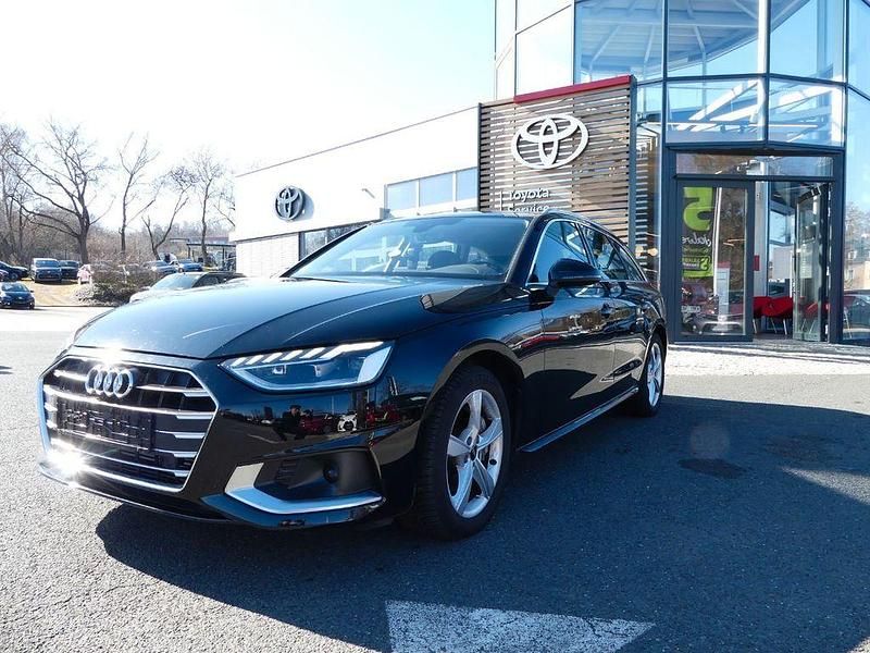 Gebraucht Audi A4 Advanced 204 PS (150 kW) 2024 Mythosschwarz metallic Kombi