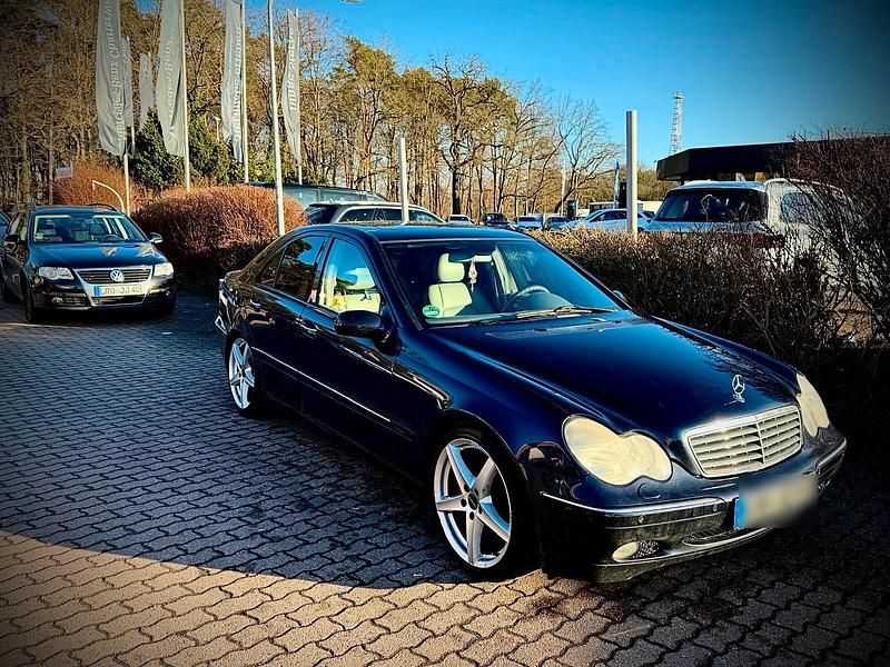 Gebraucht Mercedes C320 218 PS (160 kW) 2000 Blau Limousine