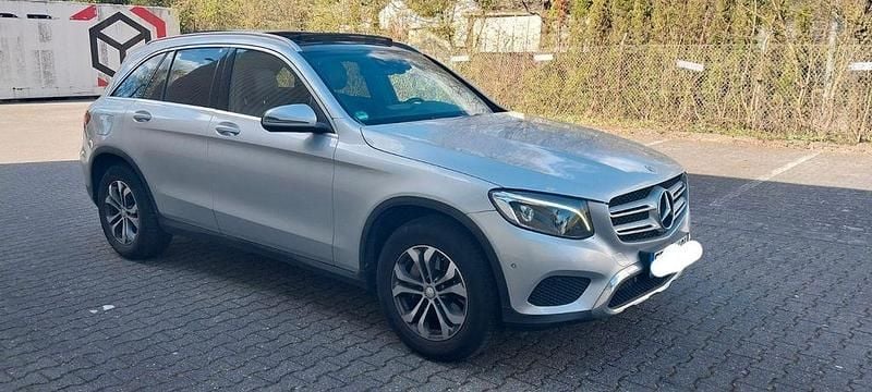 Gebraucht Mercedes GLC250 204 PS (150 kW) 2015 Silber SUV