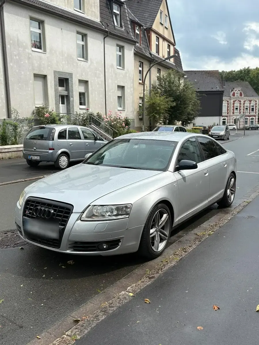 Gebraucht Audi A6 300 PS (220 kW) 2005 Grau Limousine