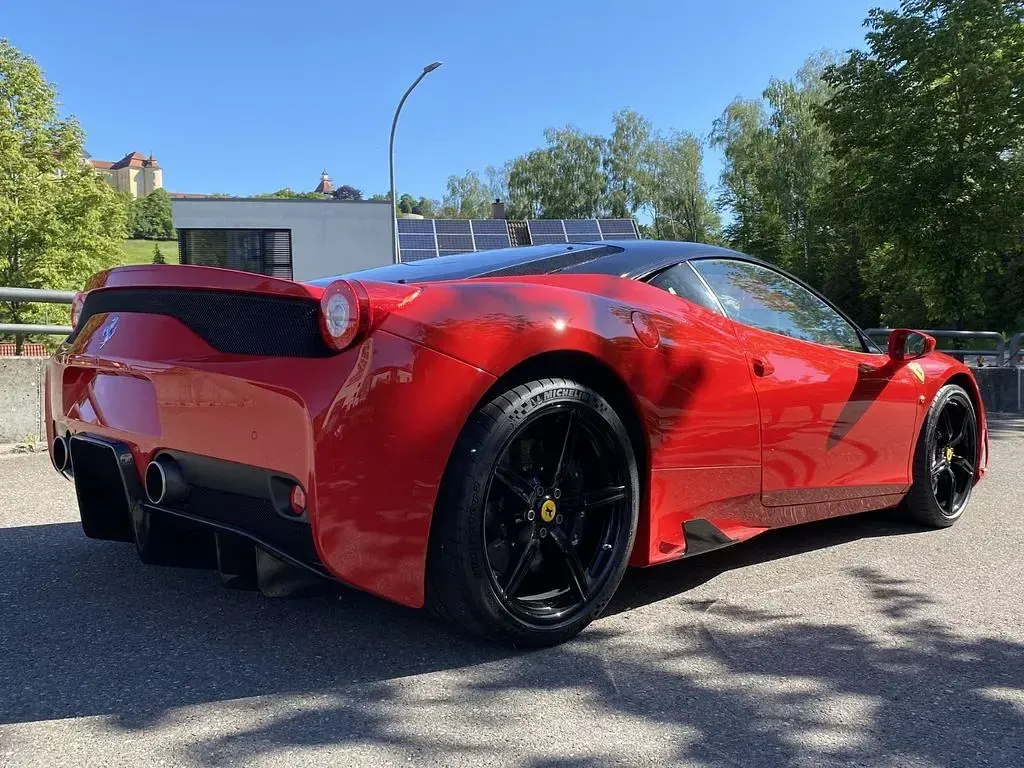 Gebraucht Ferrari 458 605 PS (444 kW) 2015 Rot
