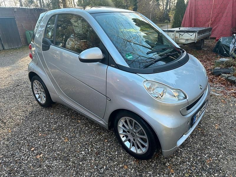 Silber Gebraucht 2010 Smart ForTwo Coupé Coupé | 3.200 € - Bild 1/4