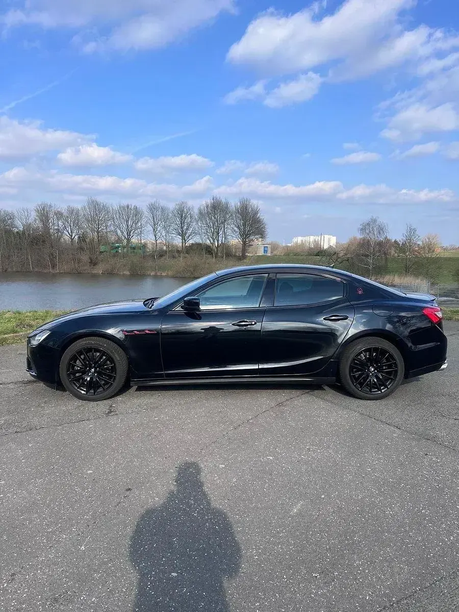 Gebraucht Maserati Ghibli 275 PS (202 kW) 2015 Schwarz Limousine