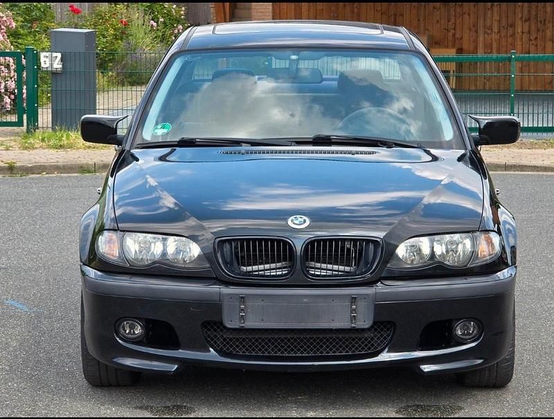 Schwarz Gebraucht 2003 BMW 316 M Sport Limousine | 2.500 € - Bild 1/4