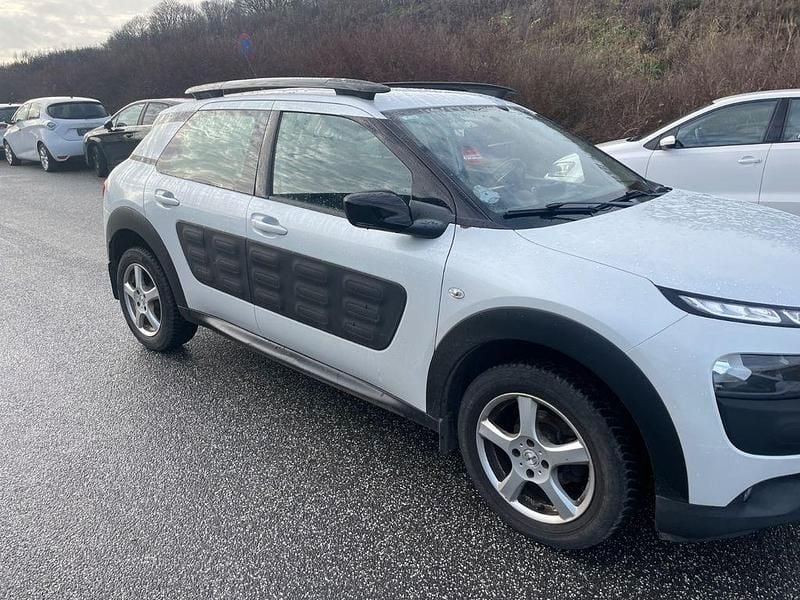 Gebraucht Citroën C4 Cactus Feel 82 PS (60 kW) 2016 Kleinwagen