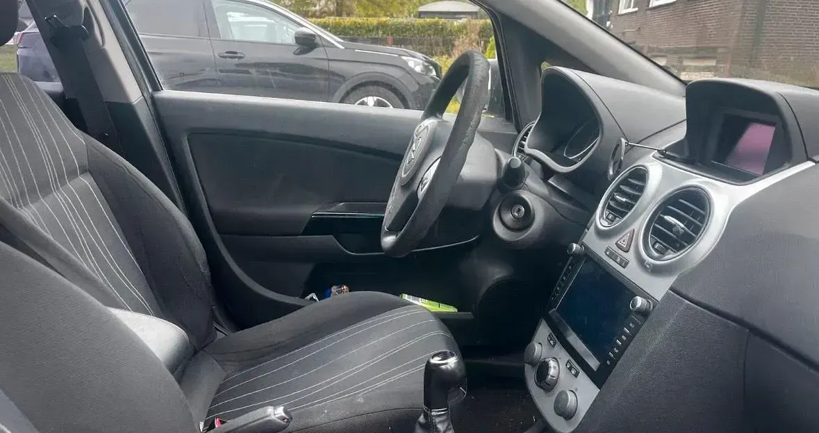 Używany Opel Corsa 2010 Srebrny Hatchback