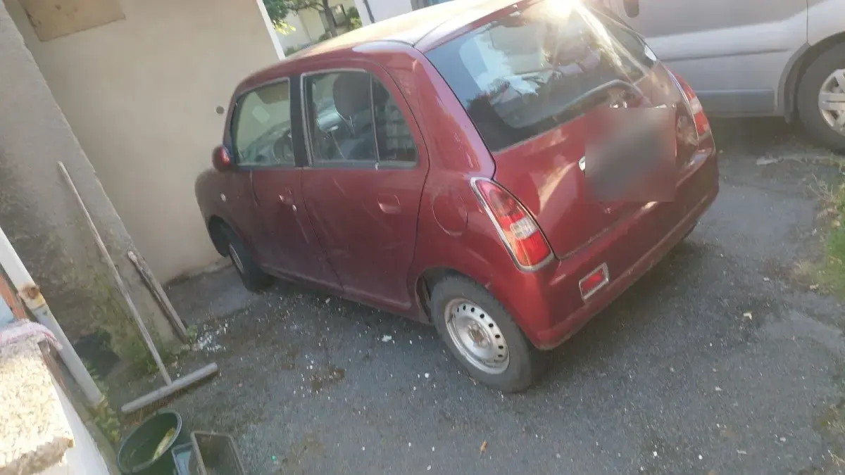 Gebraucht Daihatsu Trevis 58 PS (42 kW) 2007 Rot Kleinwagen