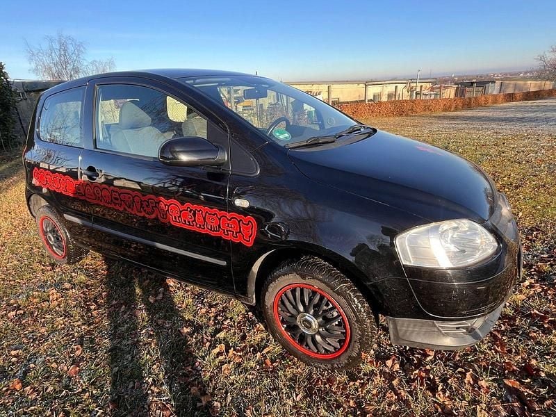 Gebraucht VW Fox 54 PS (39 kW) 2006 Schwarz Kleinwagen