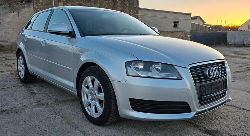 Gebraucht Audi A3 Ambiente 102 PS (75 kW) 2009 Silber Kleinwagen