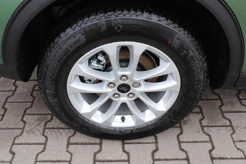 Gebraucht Ford Kuga Titanium 242 PS (177 kW) 2025 Bursting green metallic SUV