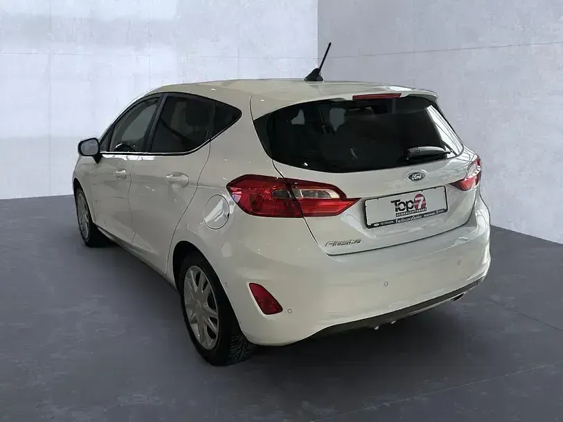 Gebraucht Ford Fiesta Cool & Connect 95 PS (69 kW) 2020 Frostweiß Kleinwagen