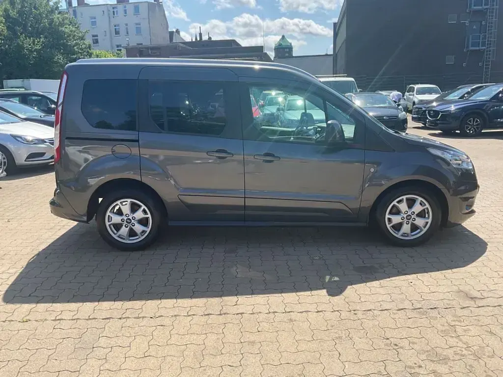 Gebraucht Ford Tourneo Connect Titanium 101 PS (74 kW) 2016 Grau Van / Kleinbus