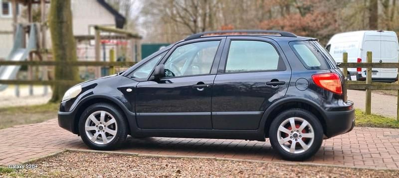 Schwarz Gebraucht 2009 Fiat Sedici SUV | 3.200 € (Guter Preis) - Bild 1/4