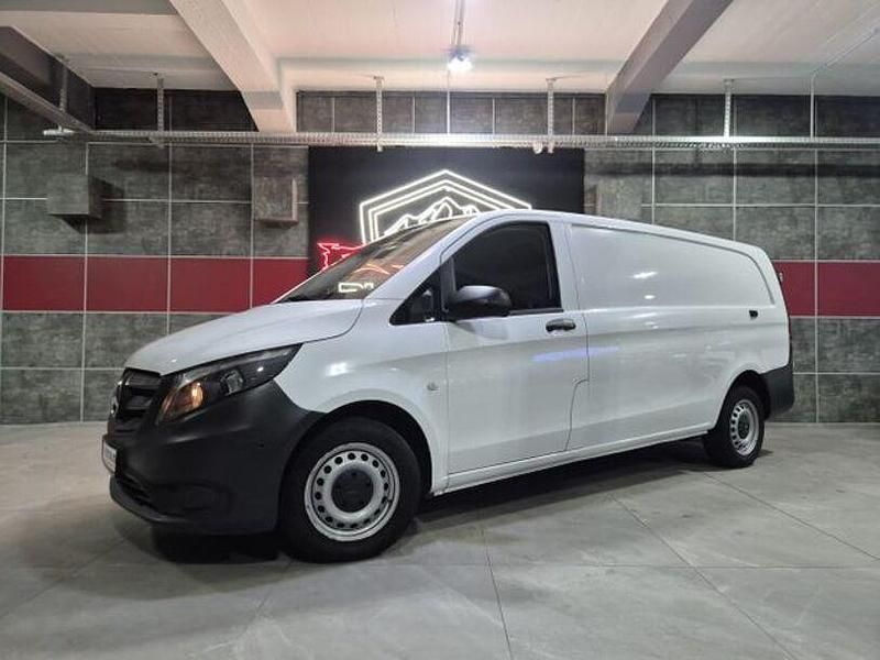 Weiß Gebraucht 2021 Mercedes Vito Van / Kleinbus | 19.490 € (Superpreis) - Bild 1/4