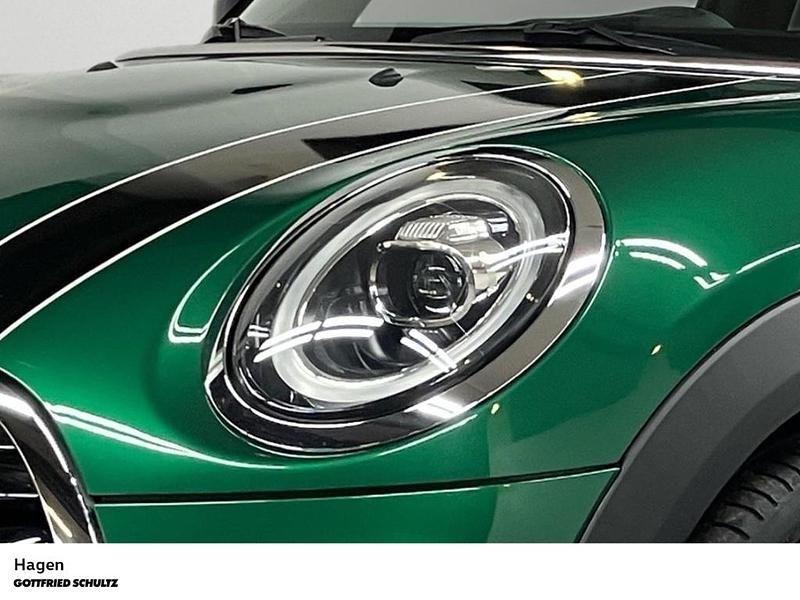 Gebraucht Mini Cooper 136 PS (100 kW) 2019 Gruen Kleinwagen