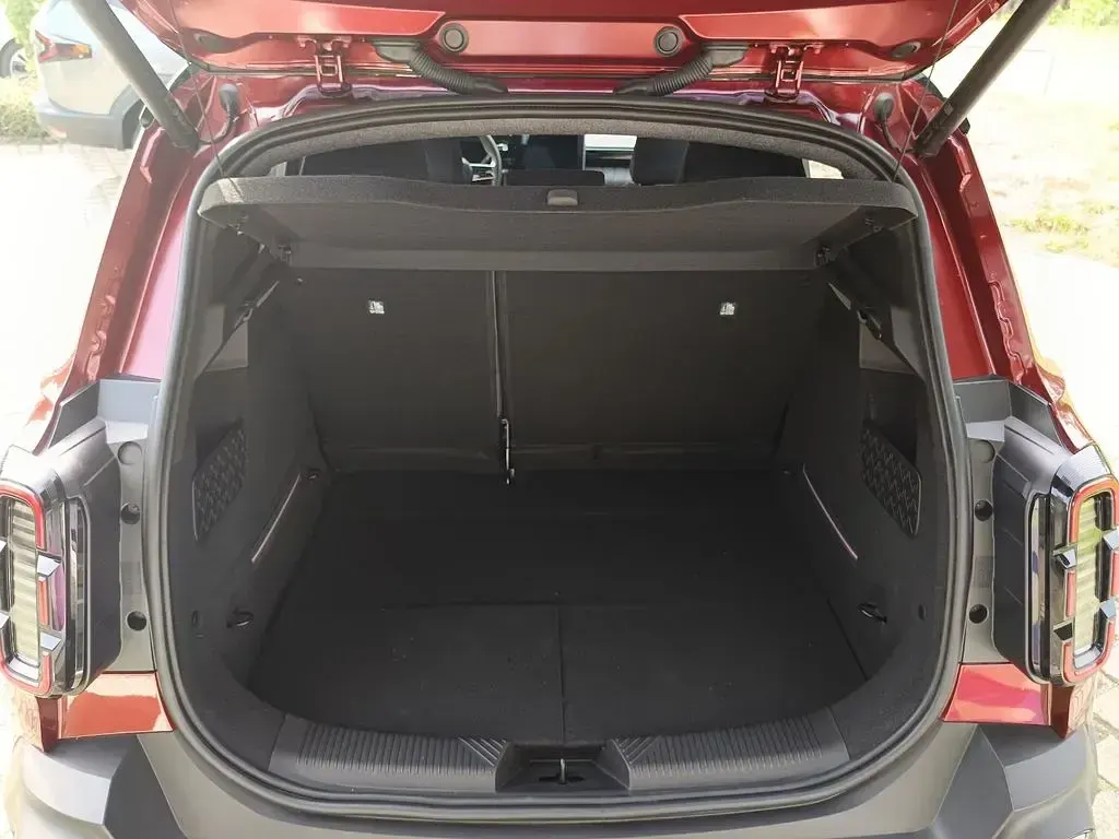 Gebraucht Renault 4 E-Tech Komfort 77 kW (106 PS) 2026 Rot SUV