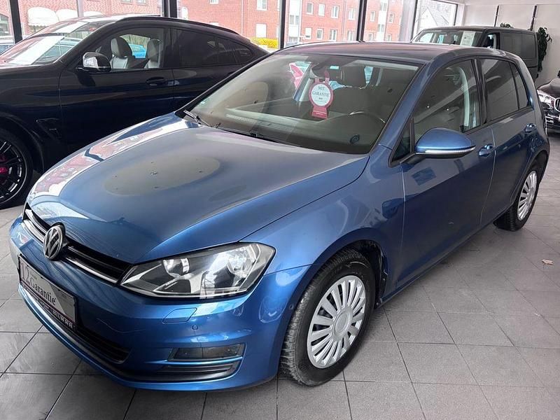 Gebraucht VW Golf VII Trendline 105 PS (77 kW) 2013 Blau Limousine