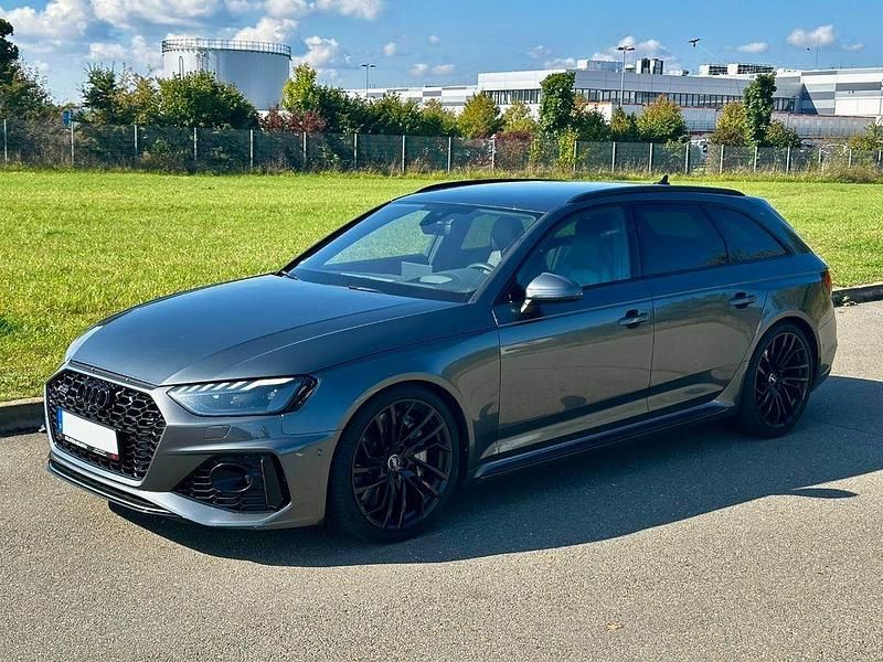 Grau Gebraucht 2020 Audi RS4 Sport Kombi | 55.500 € (Fairer Preis) - Bild 1/4