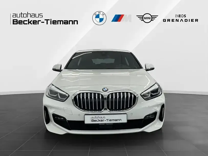 Gebraucht BMW 120 M Sport 178 PS (130 kW) 2021 Alpinweiß uni Kleinwagen
