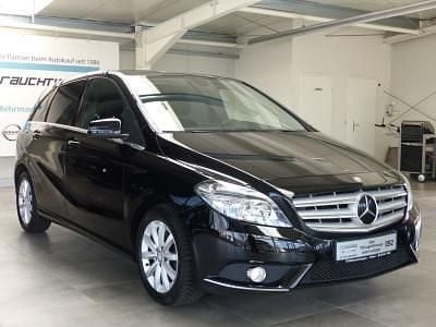 Gebraucht Mercedes B220 184 PS (135 kW) 2014 Schwarz Van / Kleinbus