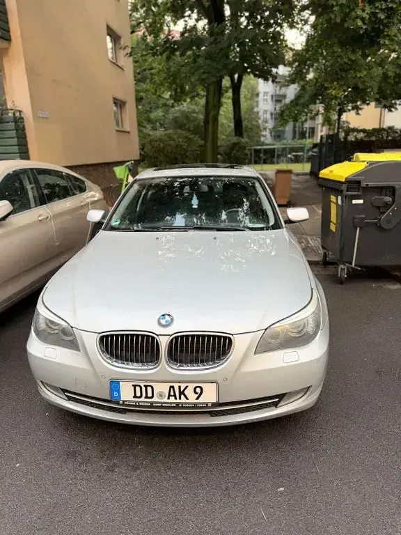Gebraucht BMW 523 Lifestyle 190 PS (139 kW) 2008 Silber Limousine