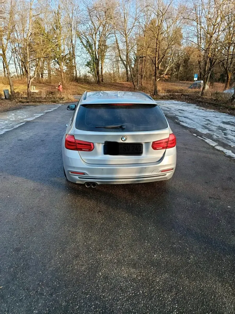 Gebraucht BMW 320 190 PS (139 kW) 2017 Silber Kombi