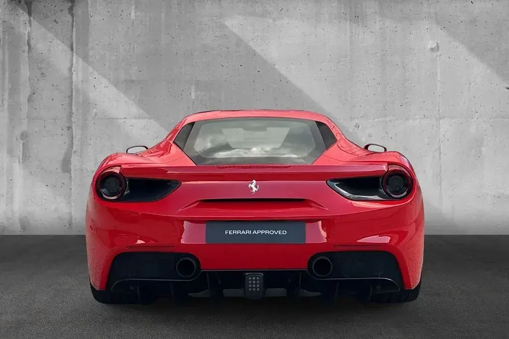 Gebraucht Ferrari 488 669 PS (492 kW) 2018 Rot Coupé