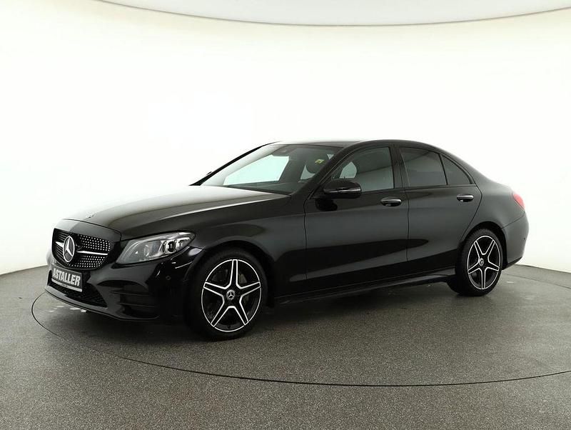 Gebraucht Mercedes C300 AMG line 245 PS (180 kW) 2019 Metalliclack obsidianschwarz Limousine