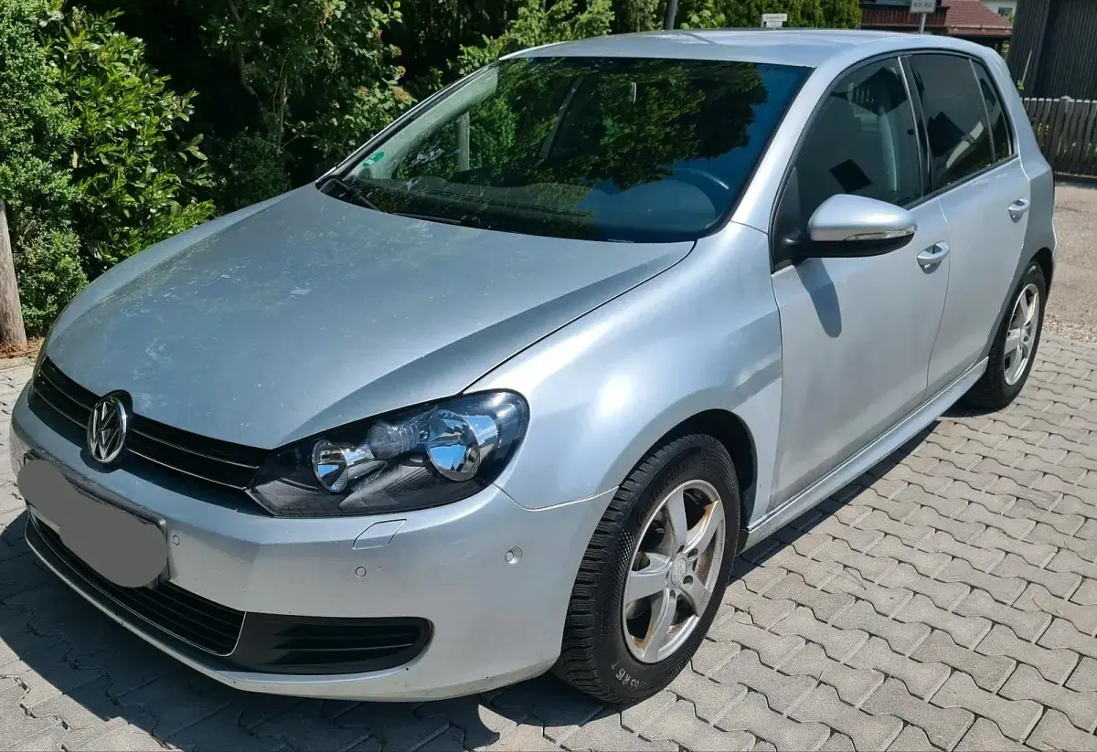 Gebraucht VW Golf VI 105 PS (77 kW) 2010 Silber Kleinwagen