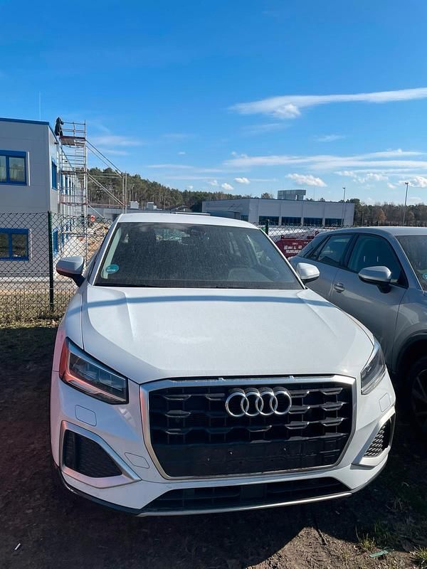 Gebraucht Audi Q2 150 PS (110 kW) 2023 Grau SUV