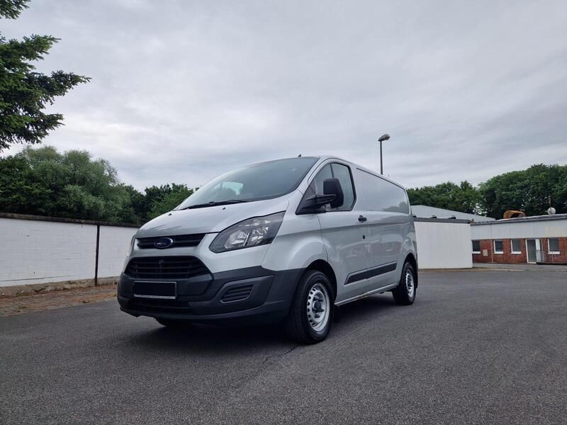 Grau Gebraucht 2016 Ford Transit Custom Van / Kleinbus | 7.700 € (Guter Preis) - Bild 1/4