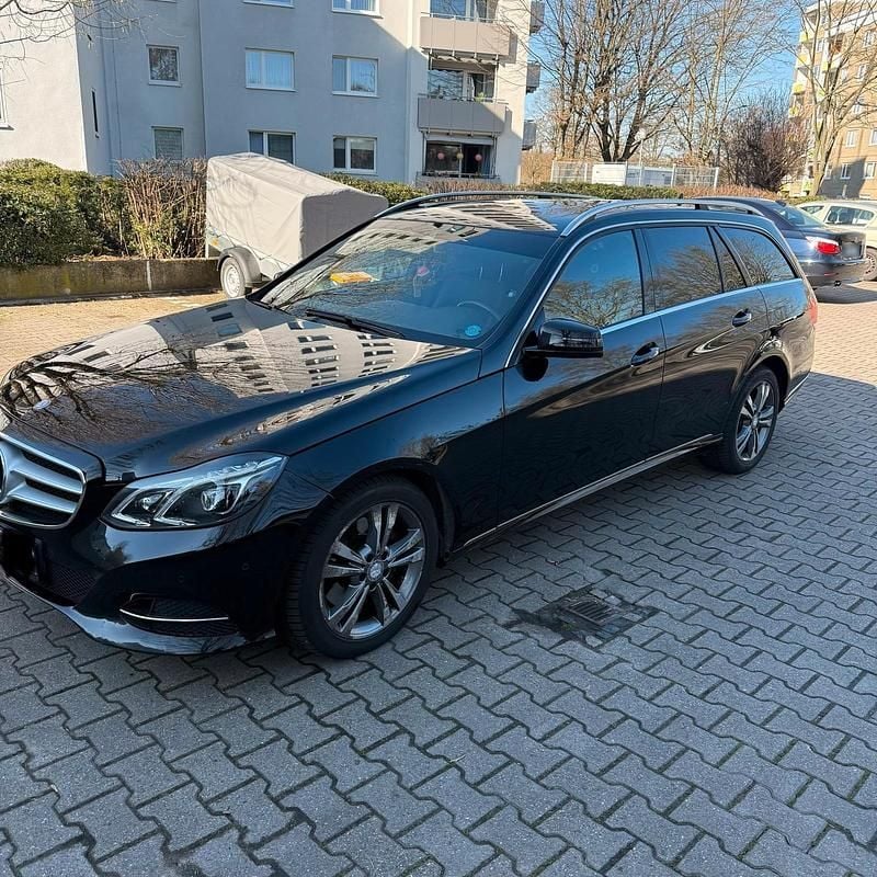 Gebraucht Mercedes E350 Avantgarde 258 PS (189 kW) 2016 Schwarz Kombi