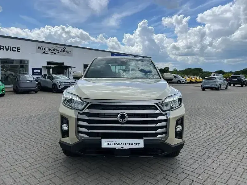 Neu KGM Musso 203 PS (149 kW) 2026 Beige Pickup