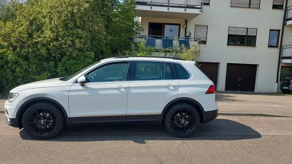 Gebraucht VW Tiguan Comfortline 125 PS (91 kW) 2017 Weiß SUV