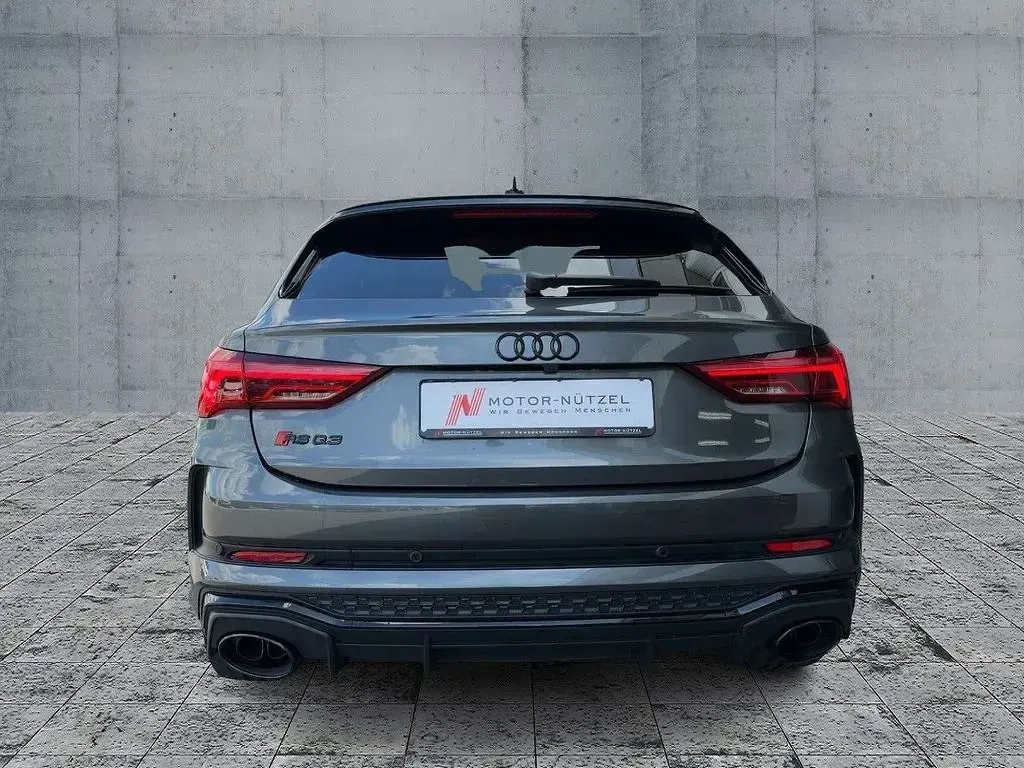Gebraucht Audi RS Q3 Sportback Premium 400 PS (294 kW) 2023 Daytonagrau perleffekt SUV