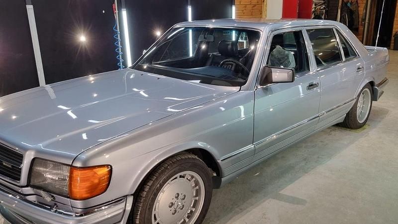 Gebraucht Mercedes 500 245 PS (180 kW) 1983 Blau Limousine