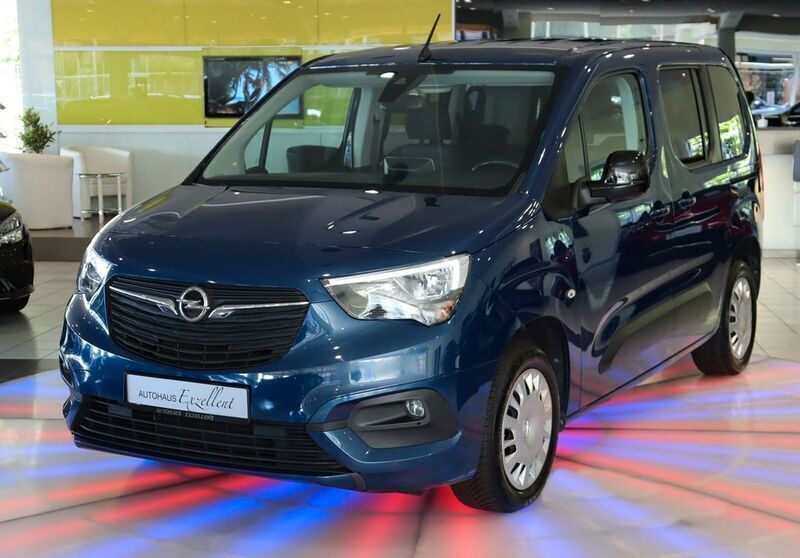 Blau Gebraucht 2022 Opel Combo Life Elegance Van / Kleinbus | 18.750 € (Guter Preis) - Bild 1/4