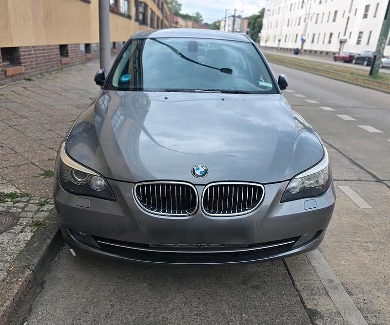 Silber Gebraucht 2008 BMW 525 Limousine | 4.666 € (Fairer Preis) - Bild 1/4