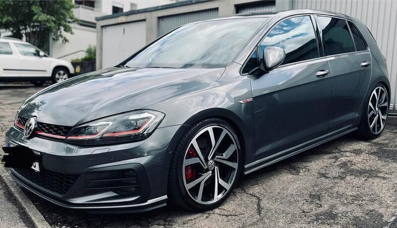 Grau Gebraucht 2017 VW Golf VII GTI Limousine | 22.999 € - Bild 1/4
