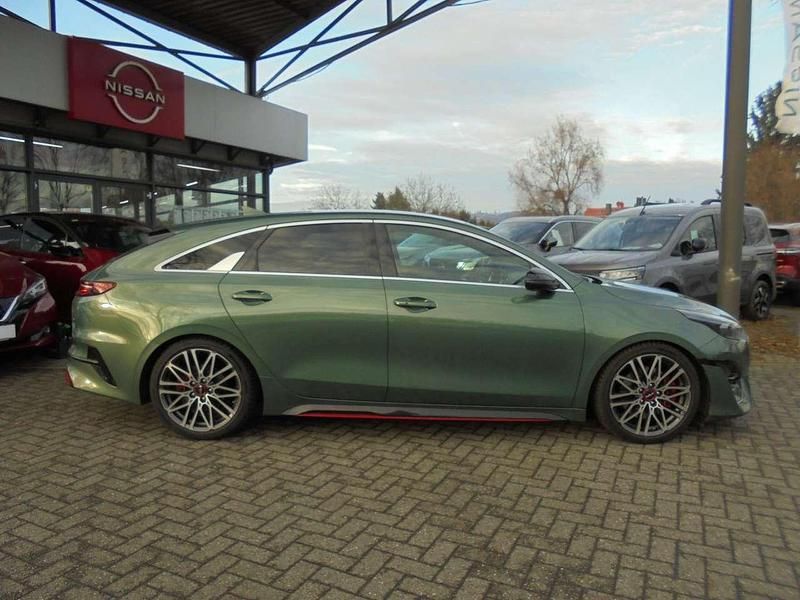 Gebraucht Kia ProCeed GT 204 PS (150 kW) 2024 Experience grün metallic Kombi