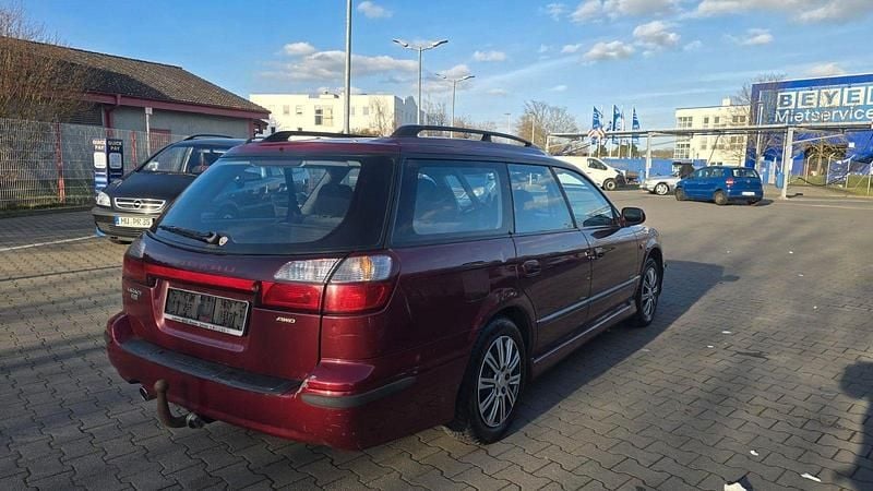 Gebraucht Subaru Legacy 156 PS (114 kW) 2000 Rot Kombi