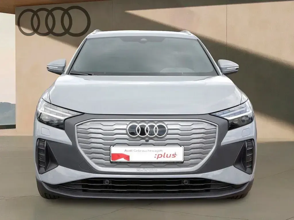 Używany Audi Q4 e-tron Basis 150 kW (204 KM) 2024 Szary SUV