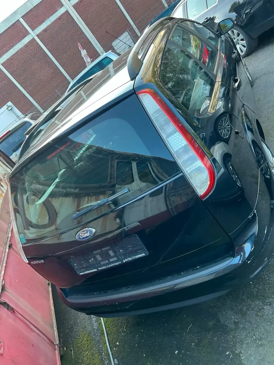 Gebraucht Ford Focus 85 PS (62 kW) 2008 Schwarz Kombi