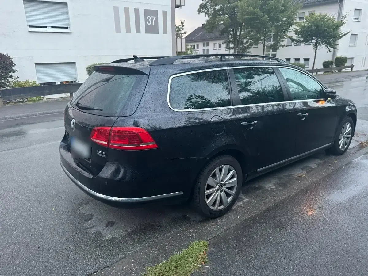 Gebraucht VW Passat 140 PS (102 kW) 2011 Schwarz Kombi